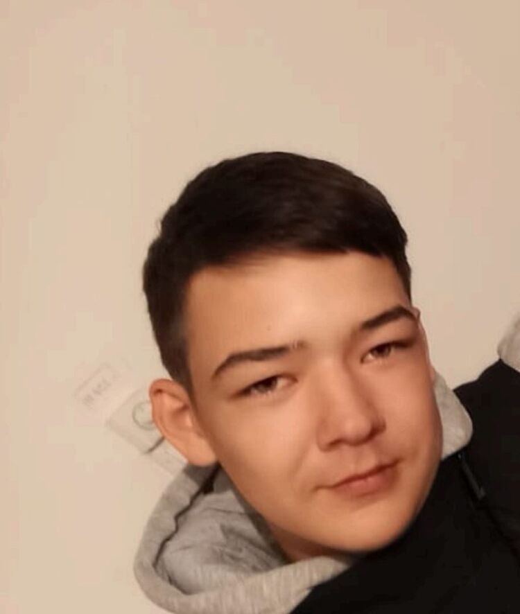  38450755  Aleksahka, 22 ,    