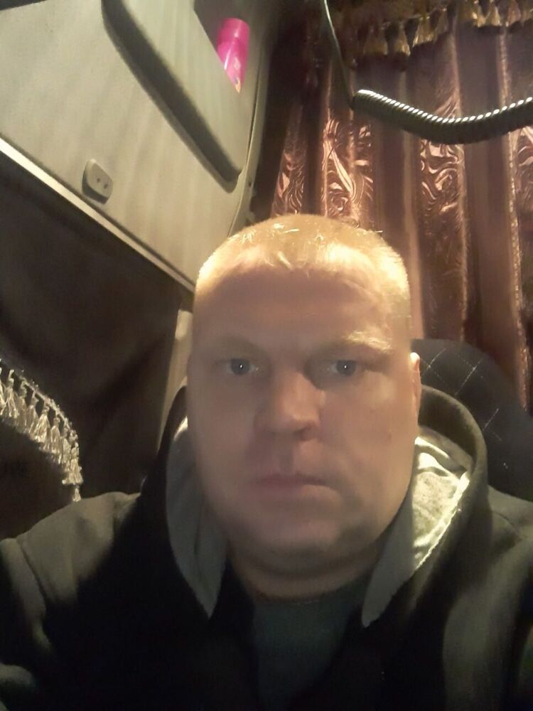  46038165  , 40 ,    