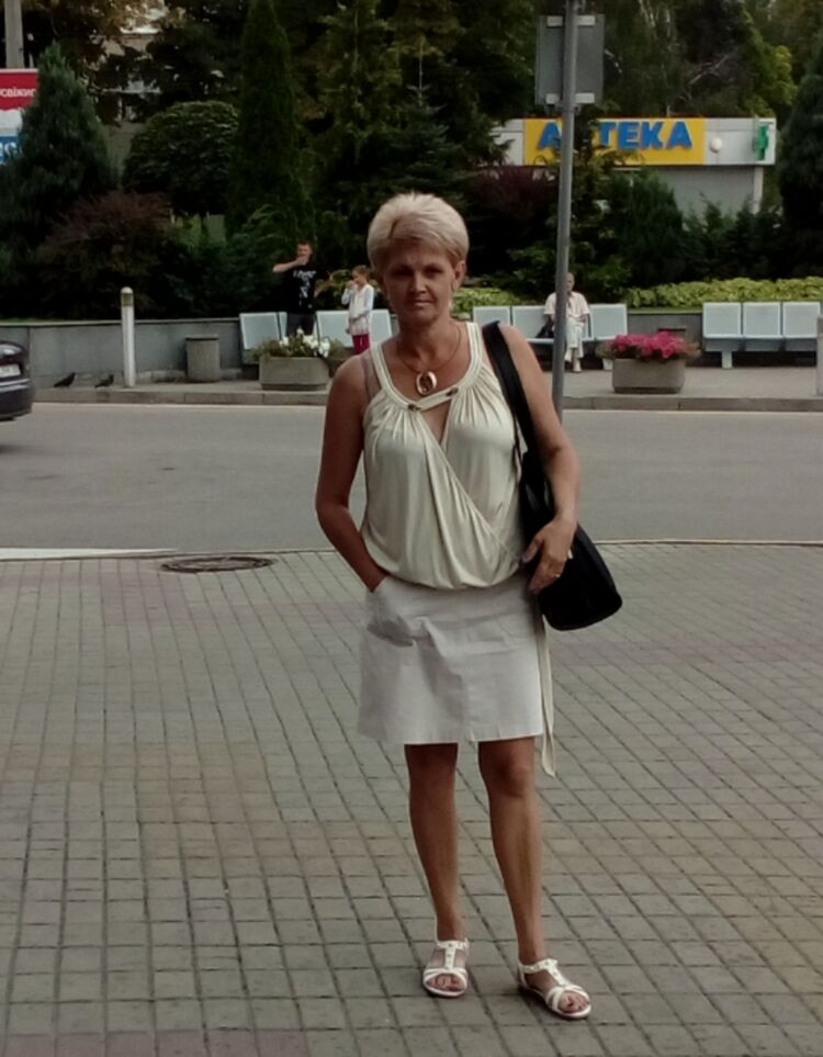  25503185  Lena, 52 ,    