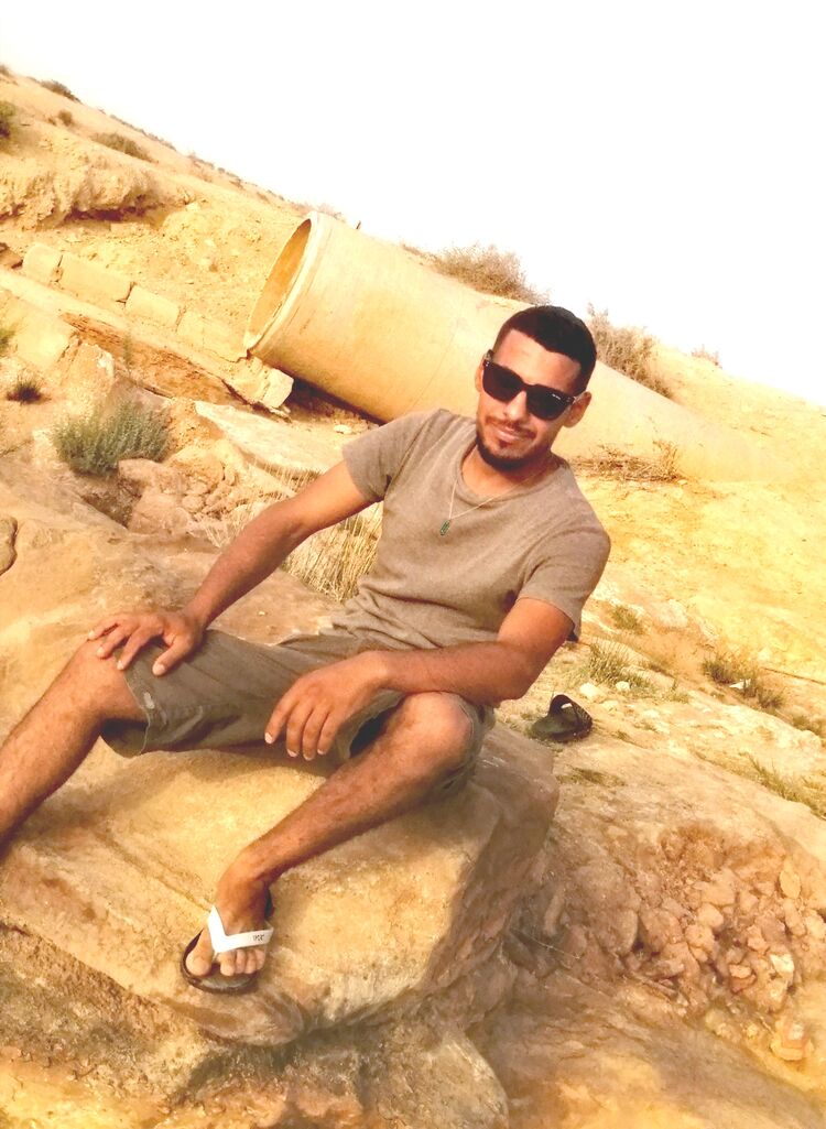  27078165  Rassem, 28 ,    