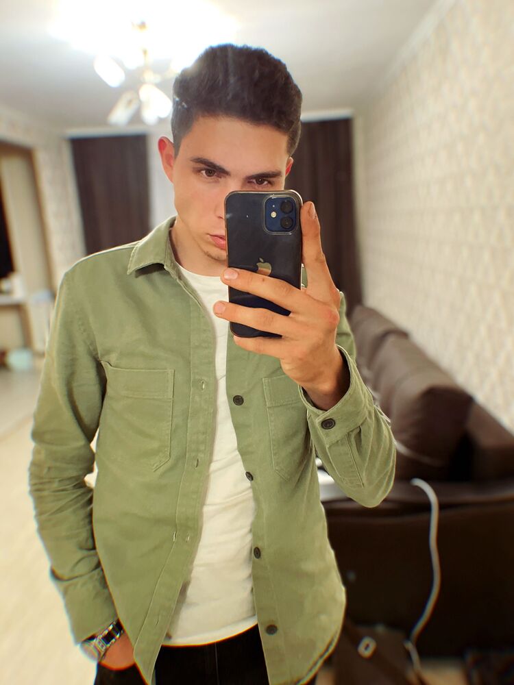  31147915  Elmir, 26 ,    