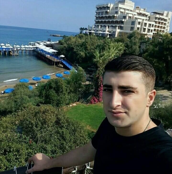  54748625  Temuri , 45 ,    