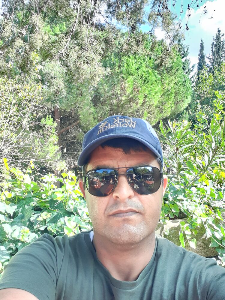  ,   Ali, 45 ,   ,   