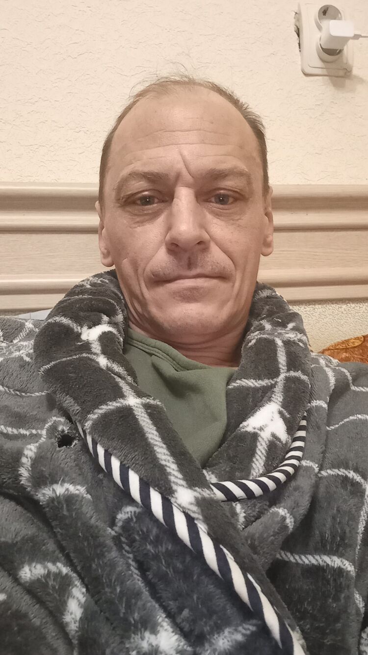  32051375  , 49 ,    