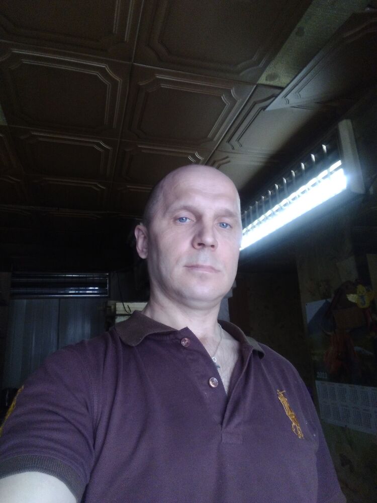  23828105  , 49 ,    