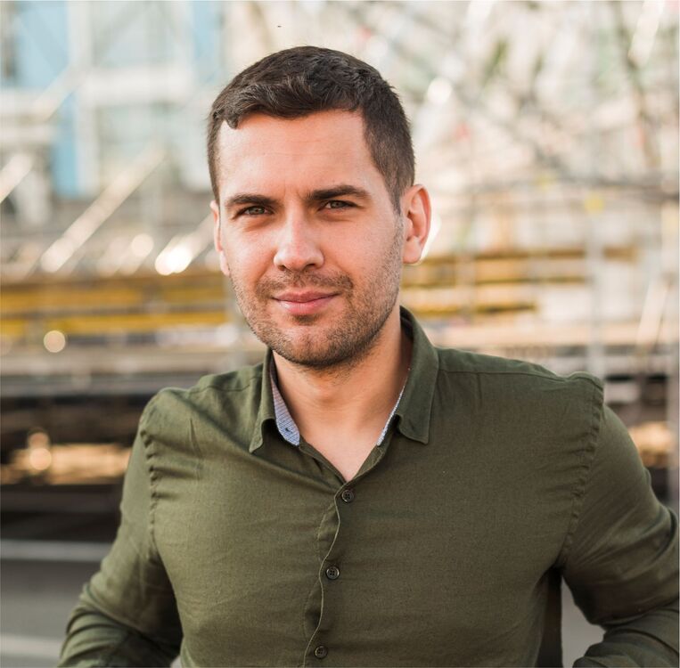  53087205  , 38 ,    --