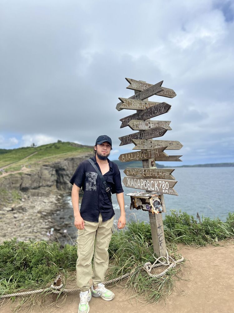  ,   Umar sheyh, 27 ,   ,   , 