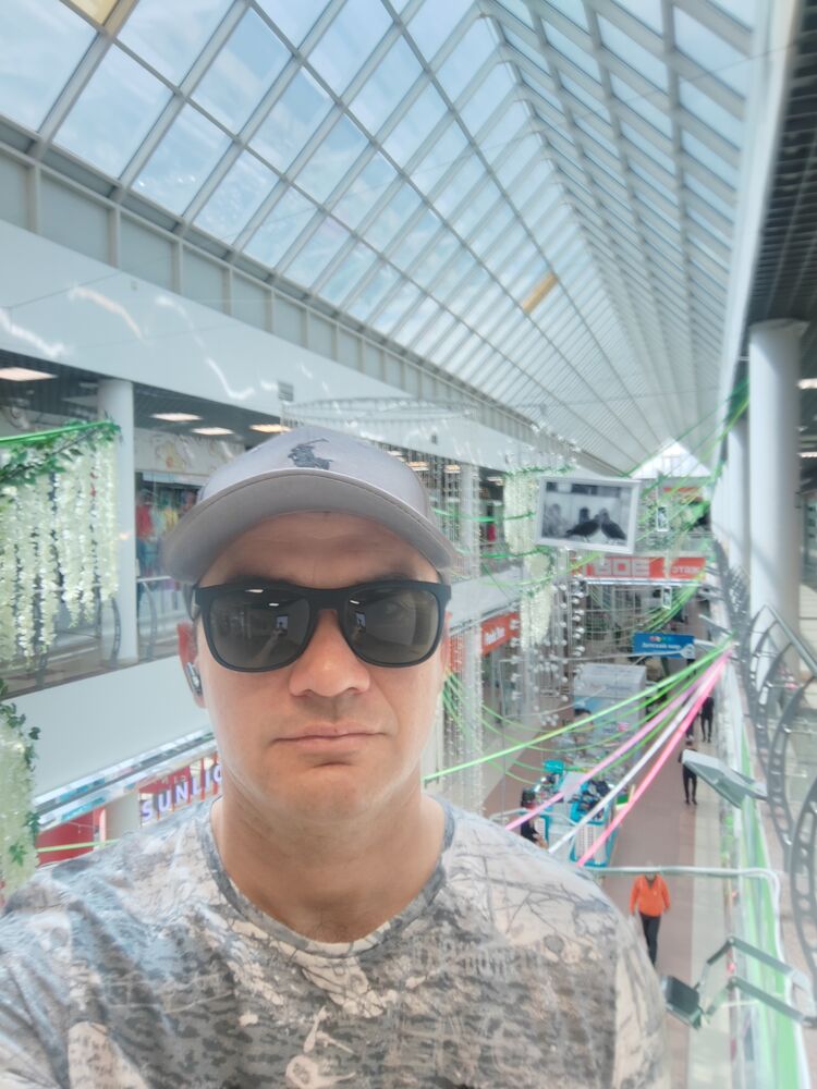  ,   Artem, 37 ,   ,   , c 