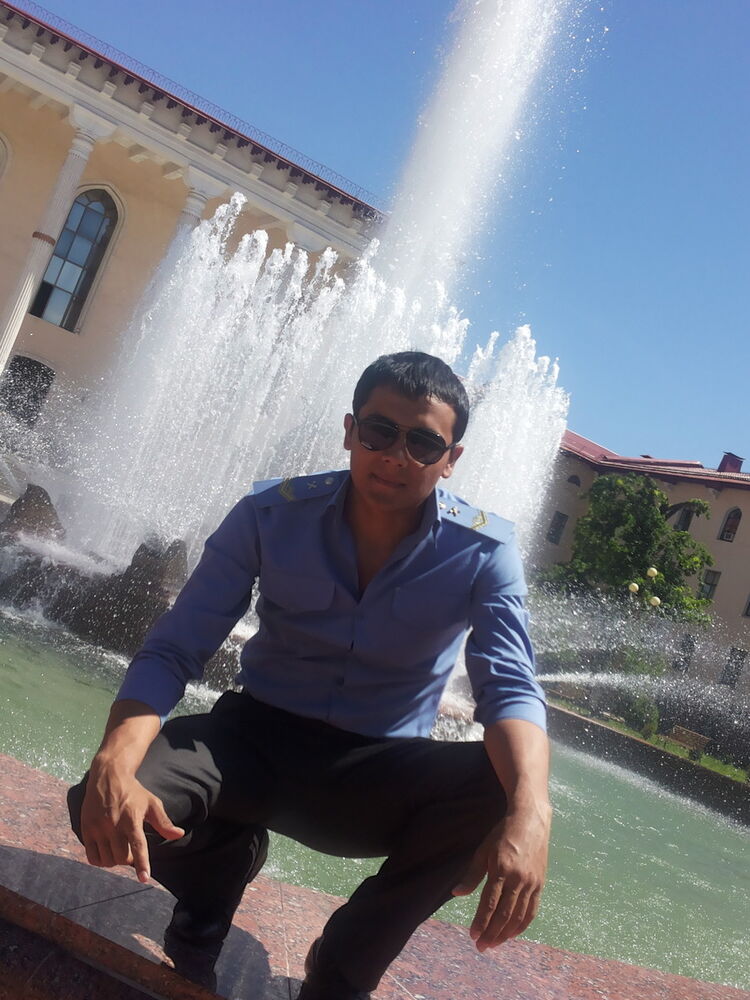  15992895  Temur, 33 ,    