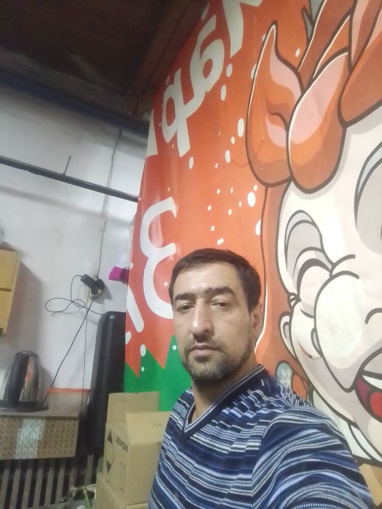  39477365  Damir, 48 ,    
