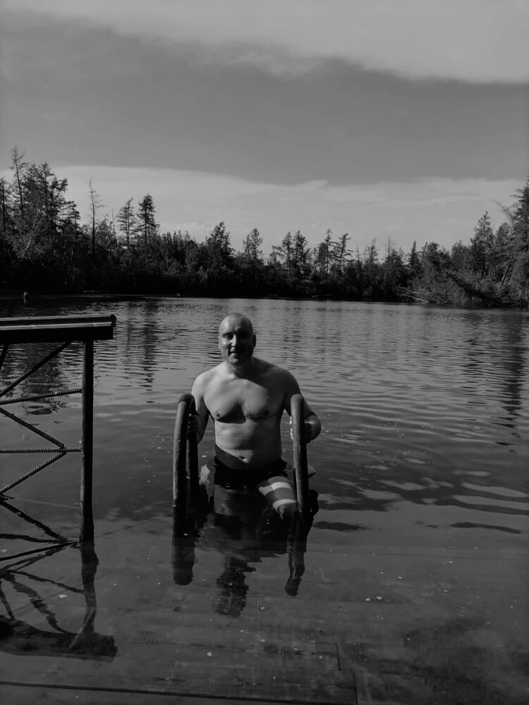  27636825  Mikhail, 36 ,    