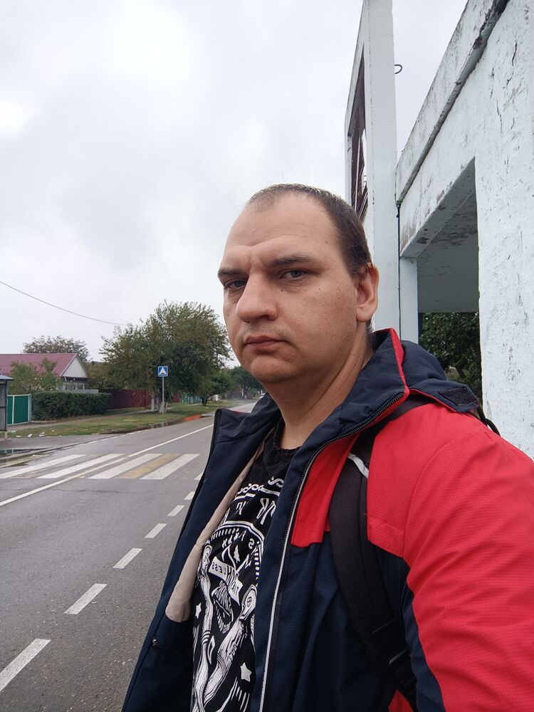  29333625  Mikhail, 36 ,    