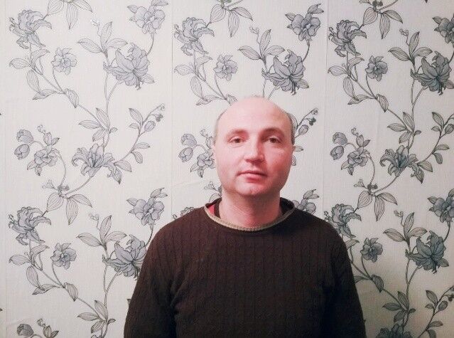  ,   Miroslav, 42 ,   ,   , c 