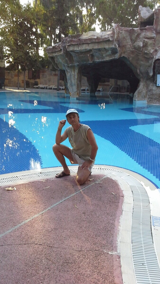  -,   Alex, 65 ,   