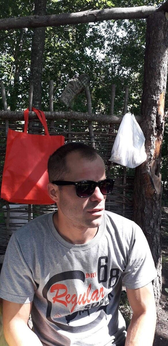  ,   Gunars, 39 ,   ,   , c 