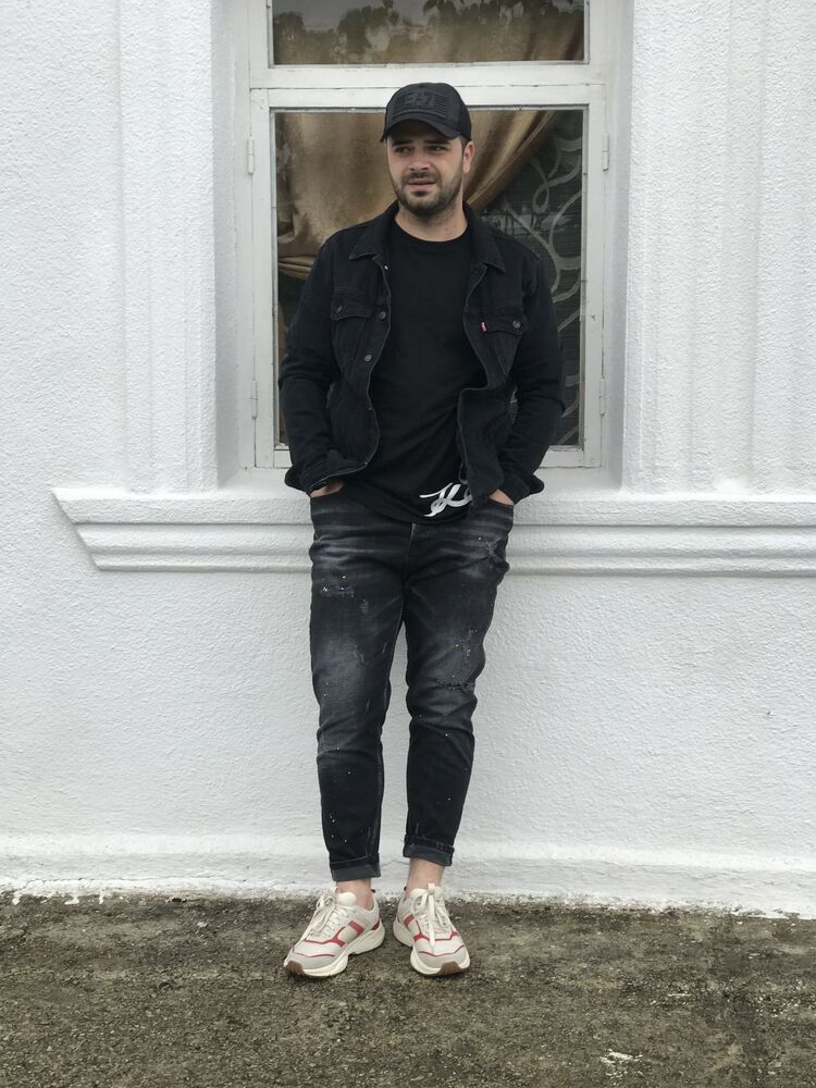  ,   Irakli, 32 ,   ,   