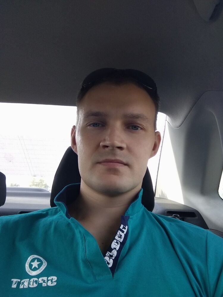 ,   Anatolyi, 37 ,   c 