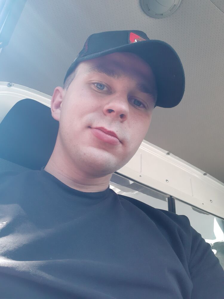  ,   Denis, 24 ,   ,   
