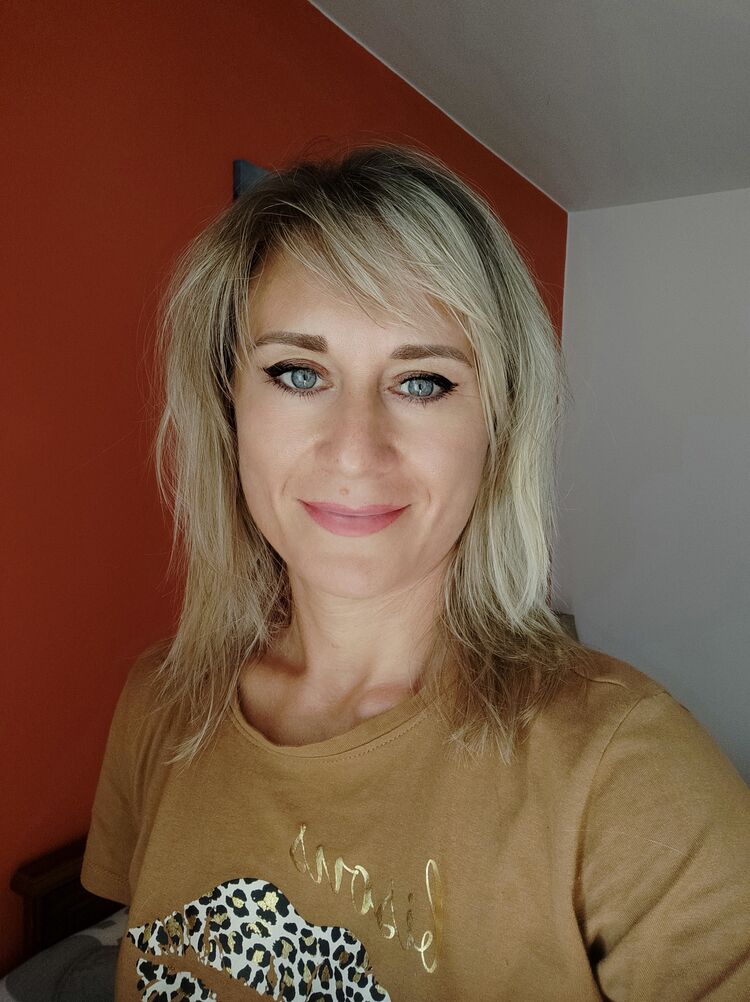  ,   Olga, 39 ,   ,   
