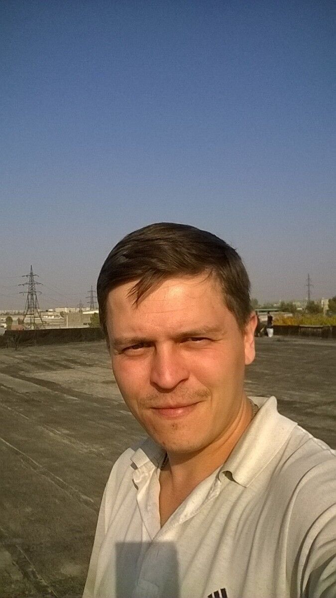  10761965  Roman, 41 ,    