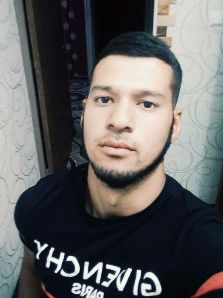  15747995  Raxmatilla, 30 ,    