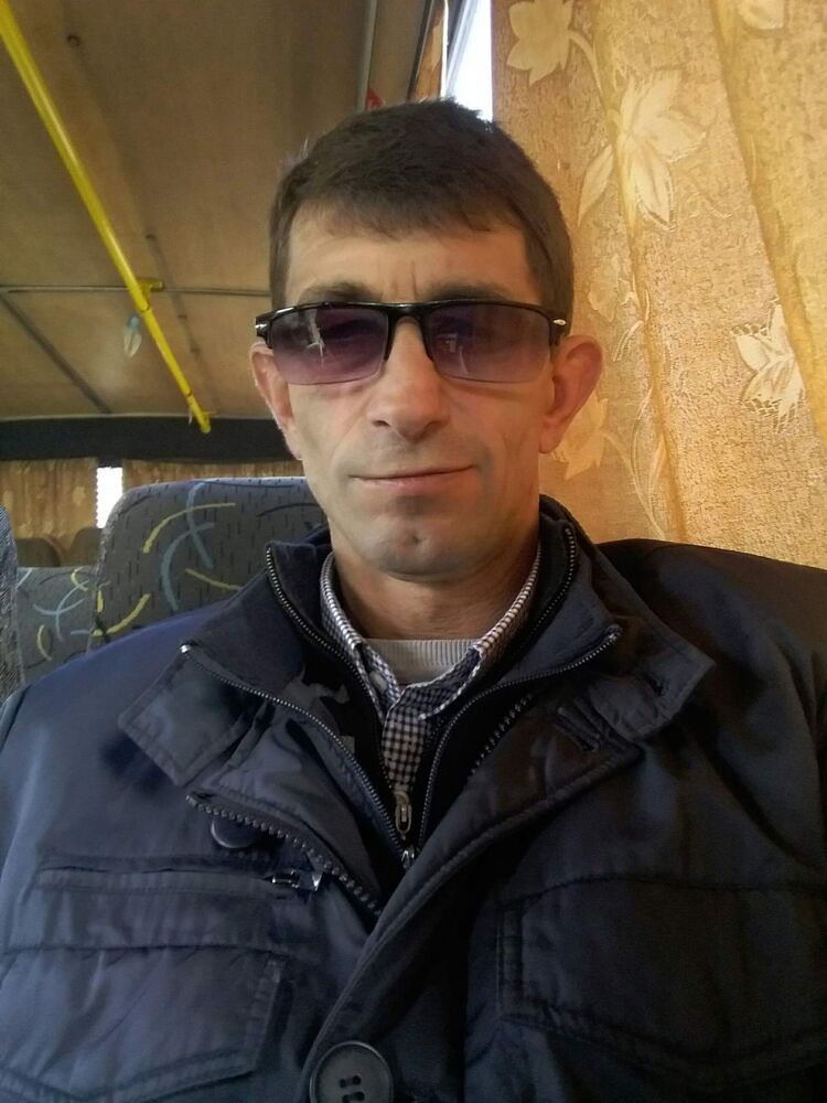  38808335  Ruslan, 51 ,    Praha