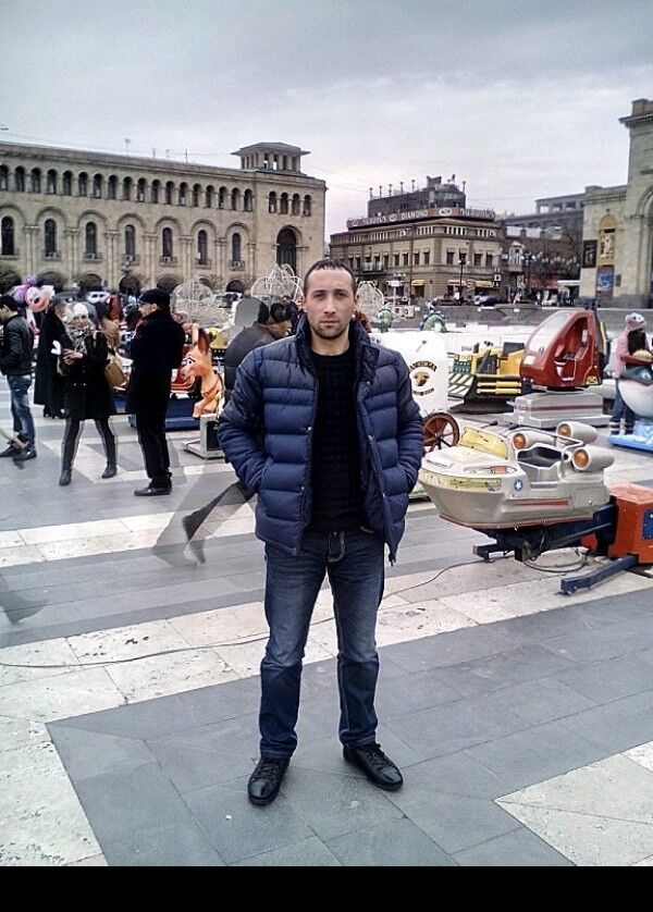  5953125  Arman, 38 ,    