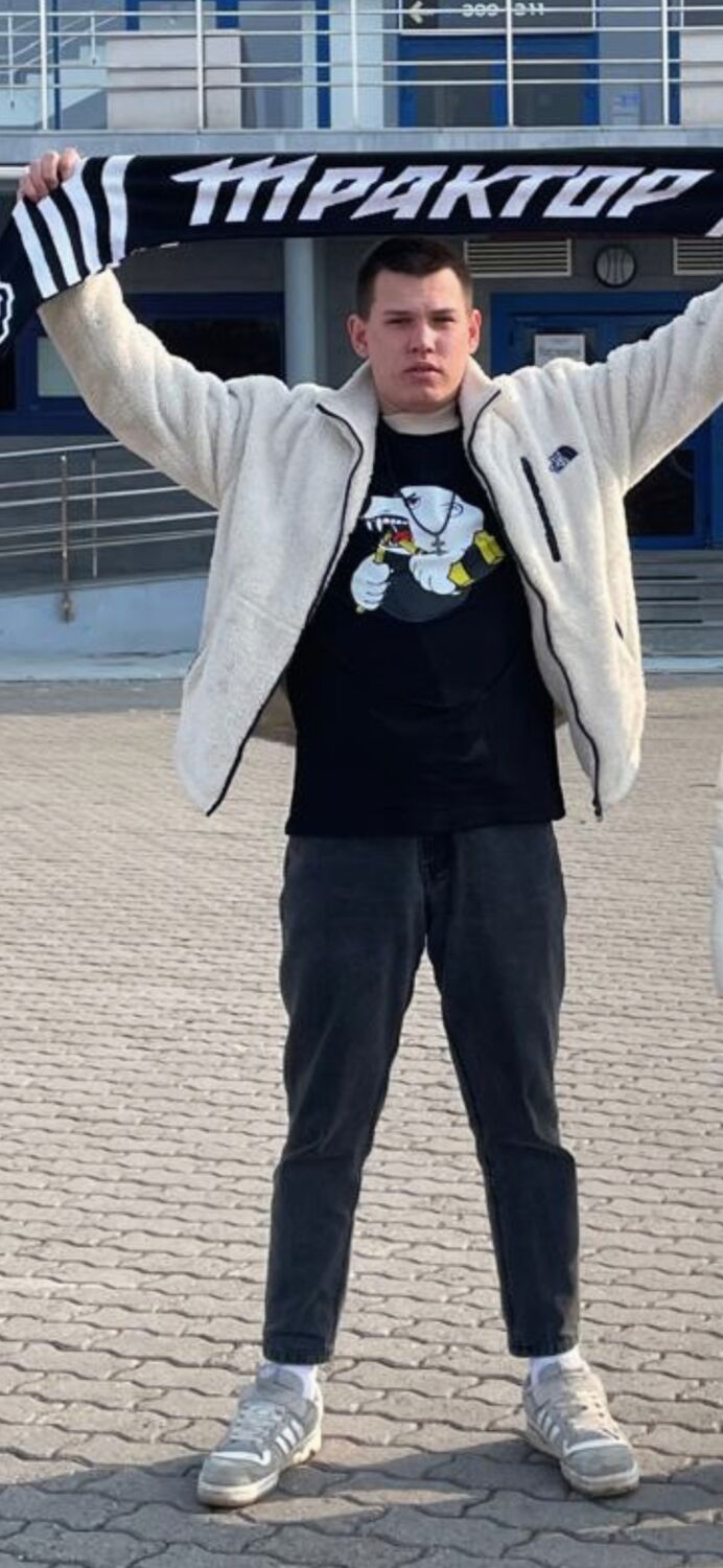  51216685  Nikita, 21 ,    