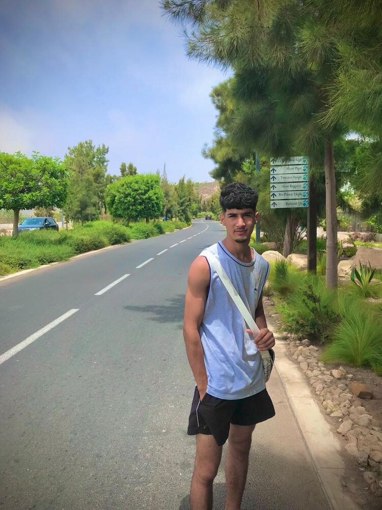  49845695  Tawfik, 21 ,    Beelitz