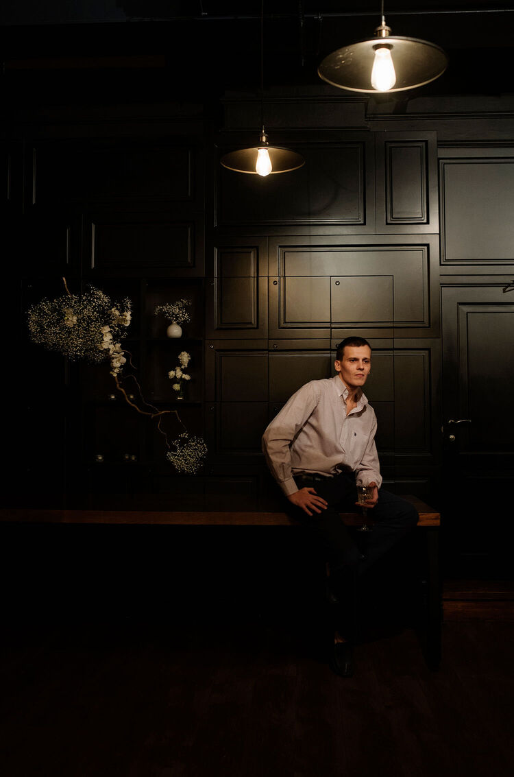  King George,   , 32 ,   ,   