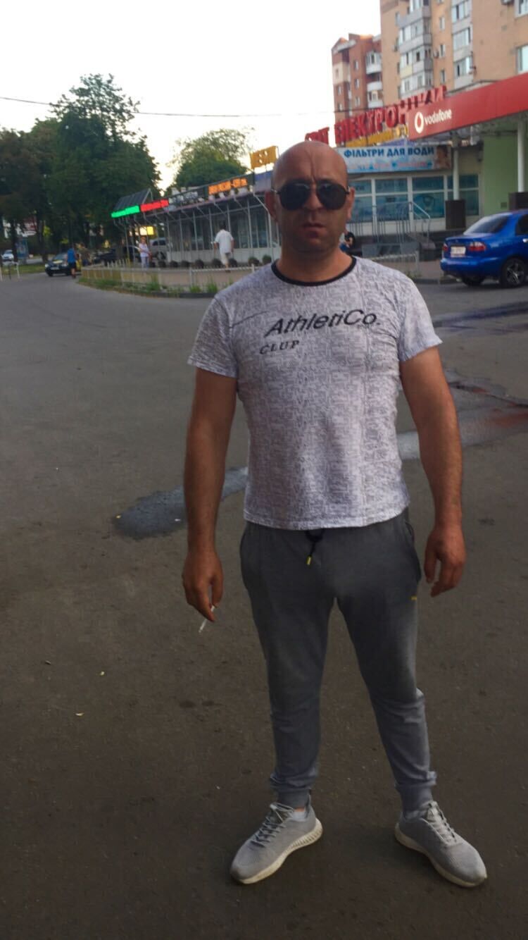  25596365  Ruslan, 47 ,    