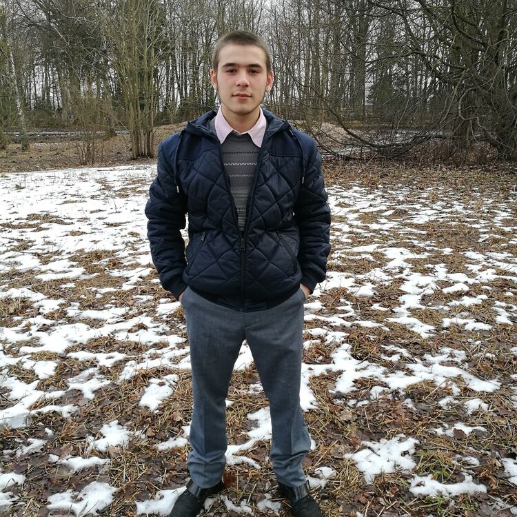  9447395  Artur, 27 ,    