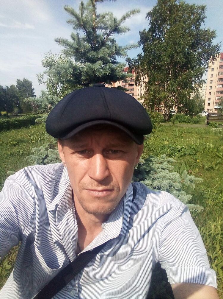  33379595  Evgenij, 41 ,    