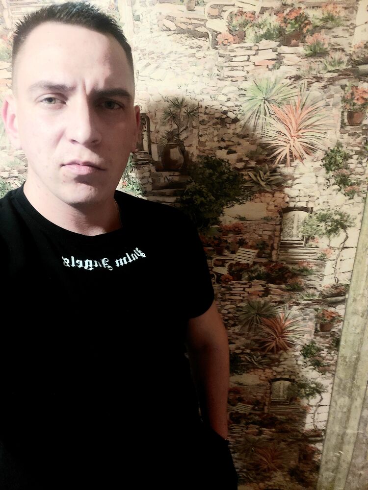  33547635  Ҹ, 28 ,    