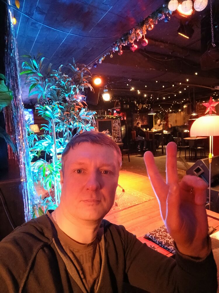  48582285  Timofey, 43 ,    