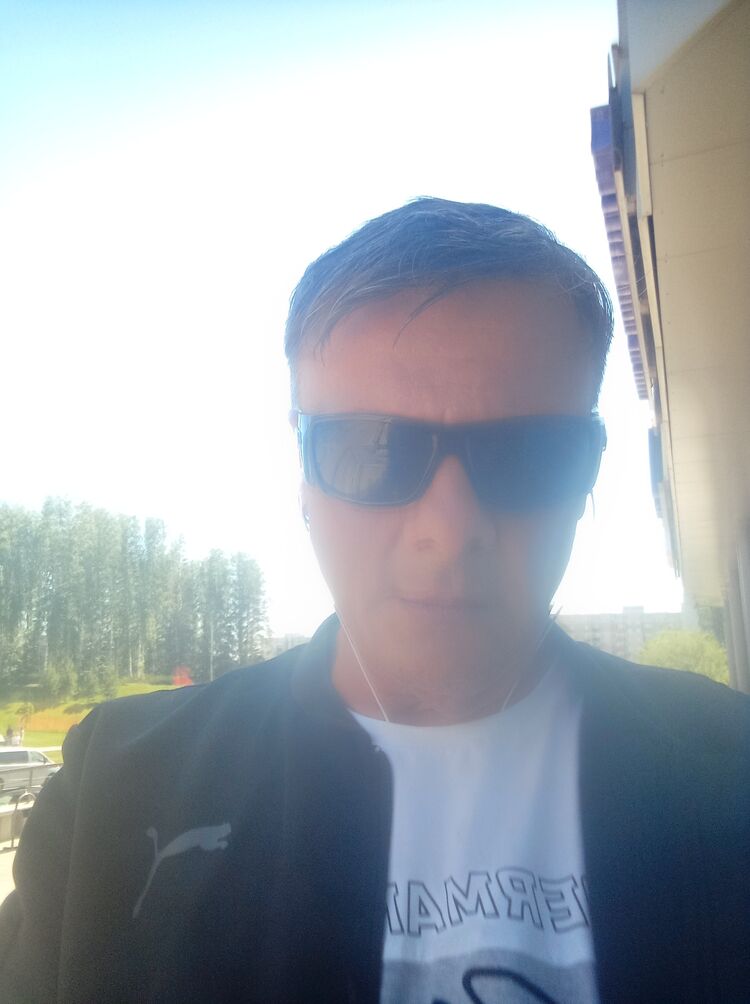  ,   Nikls, 44 ,     , c 