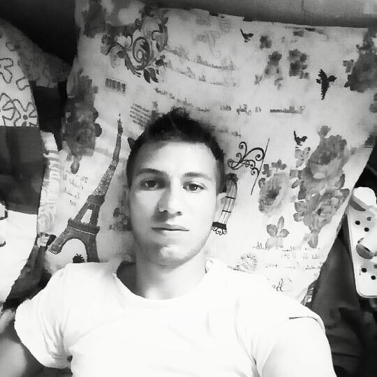  15352765  Grigorii, 31 ,    