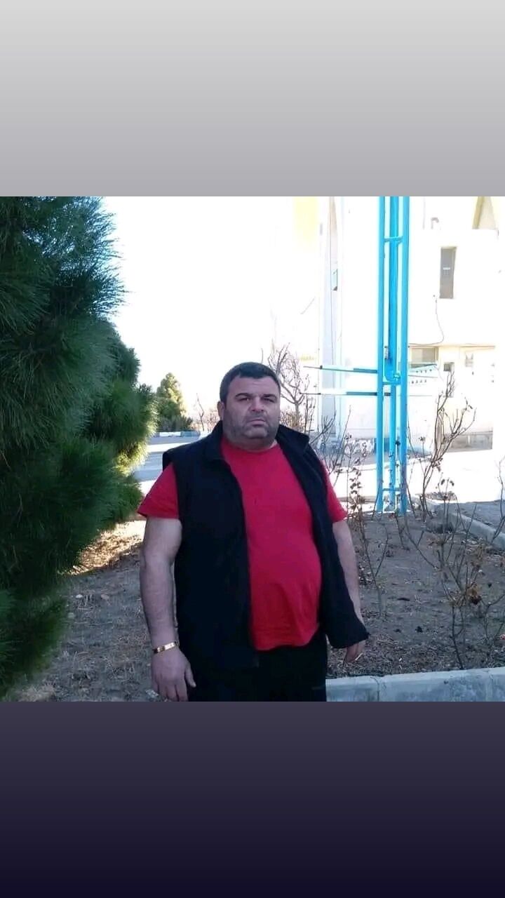  41643305  Achiko, 50 ,    