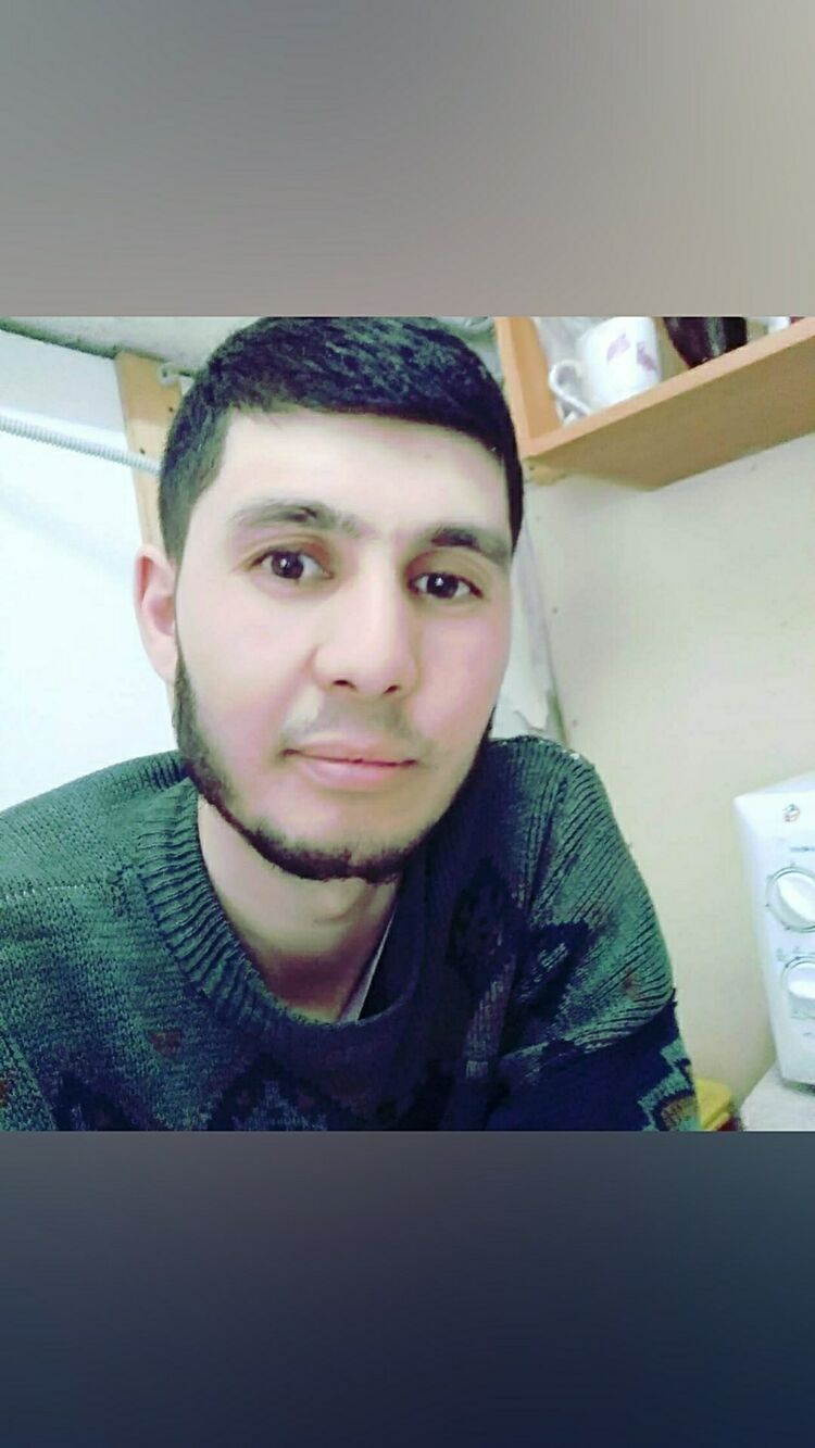  45014355  Botir, 32 ,    