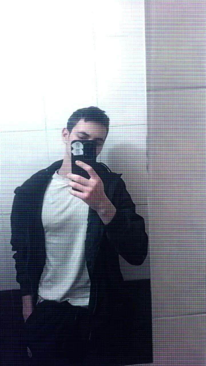  54832255  Pavel, 21 ,    