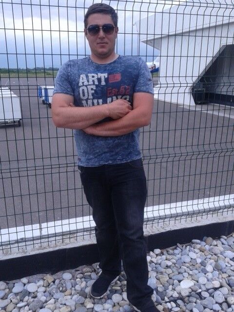  6054885  Aleqsandre, 36 ,    