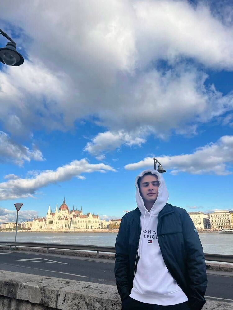  53515935  Michal, 23 ,    Cerny Most