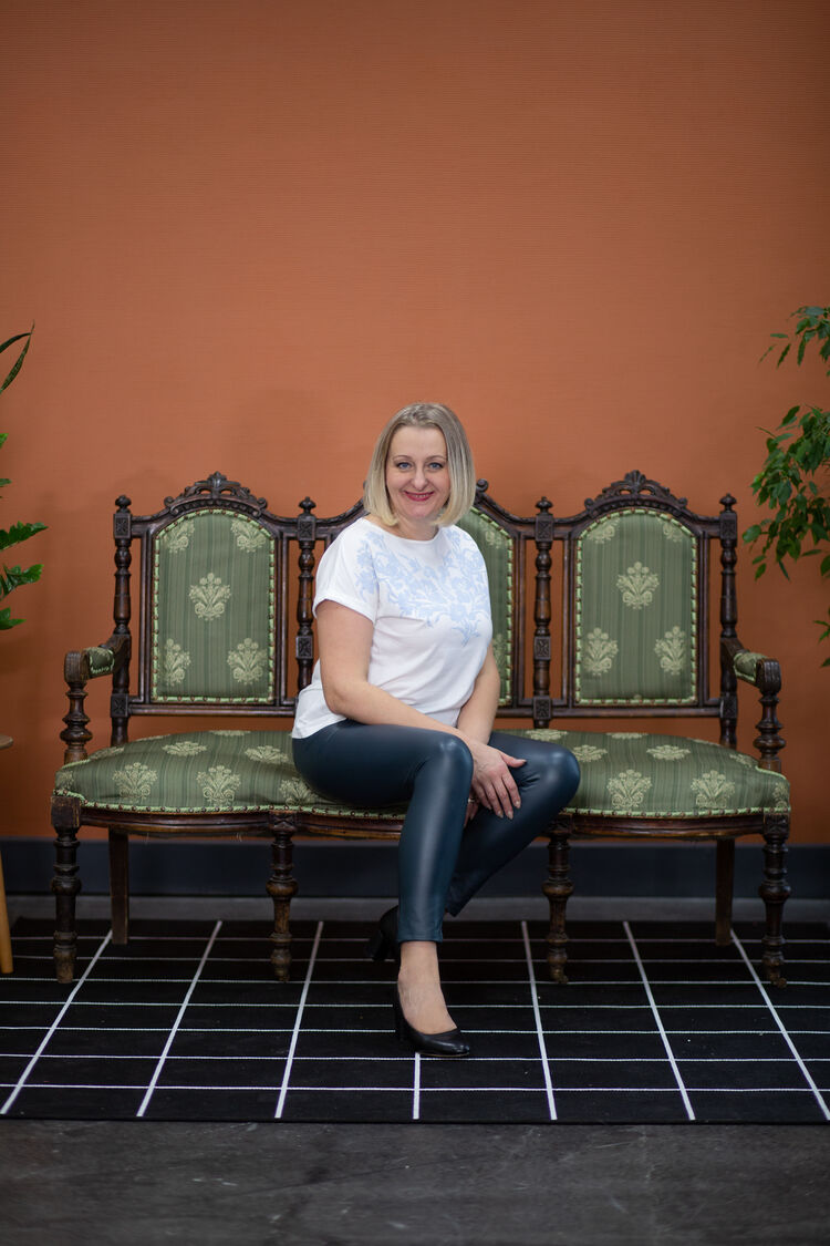  26567715  Natalya, 47 ,    