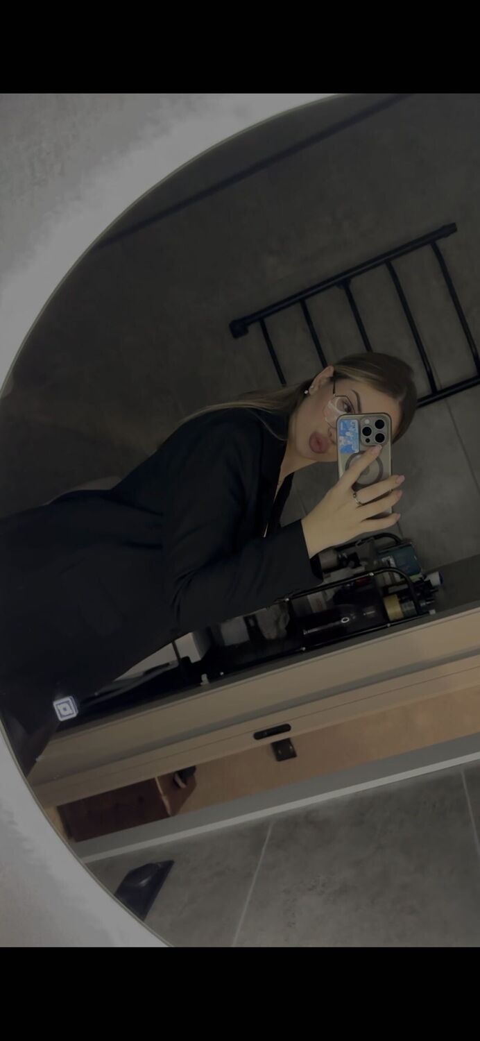  --,   Sonya, 22 ,   ,   