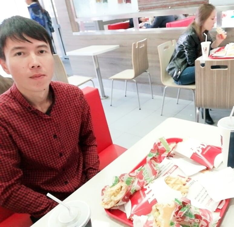  ,   Aibek, 32 ,   ,   , c 