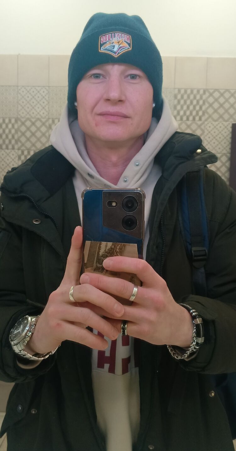  42836305  , 37 ,     