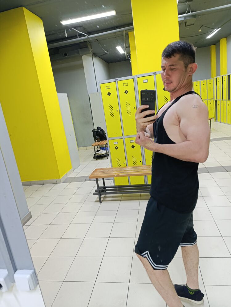  52718985  , 33 ,    