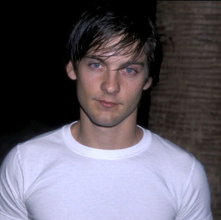  54361565  Kirill, 19 ,    