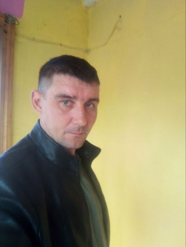  35987645  , 43 ,    
