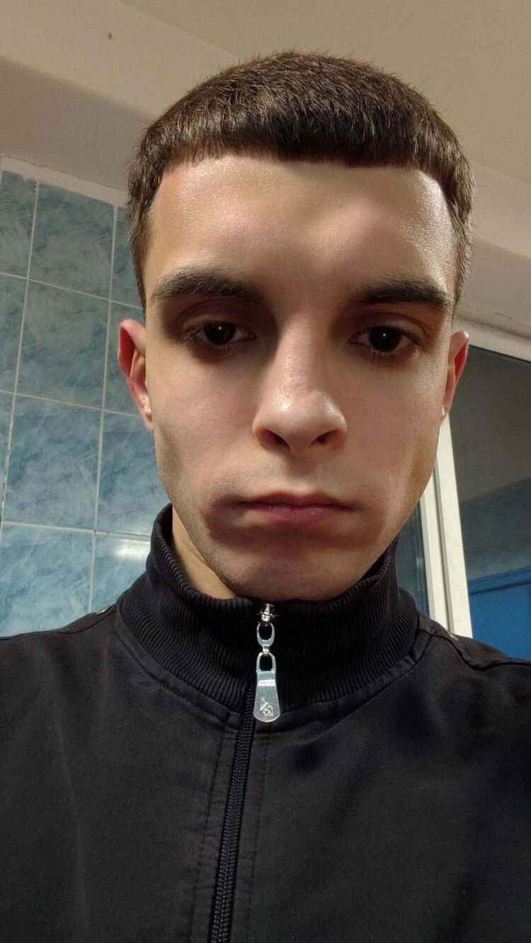  49537995  , 22 ,    